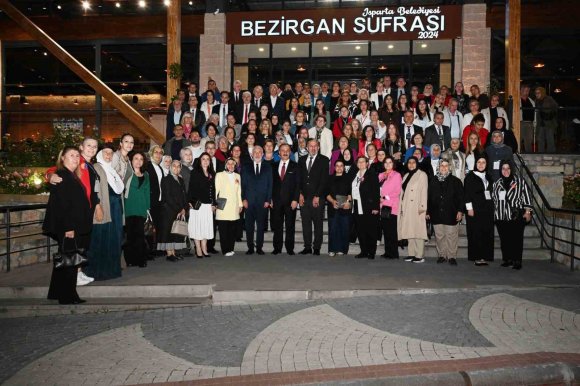 BAŞKAN BAŞDEĞİRMEN, TÜRKİYE’NİN DÖRT BİR YANINDAN GELEN KADIN MUHTARLARLA BULUŞTU