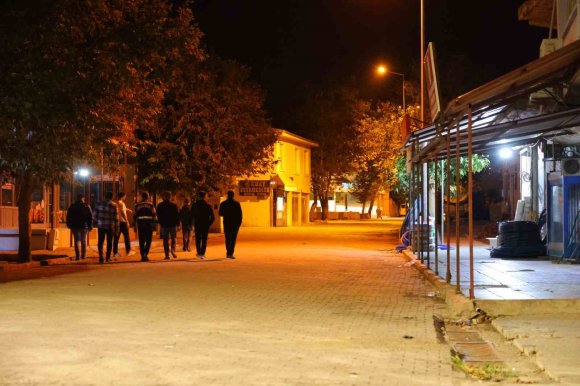 KAHRAMANMARAŞ’TA POLİS MEMURUNUN HAYATINI KAYBETTİĞİ SİLAHLI SALDIRI KAMERADA