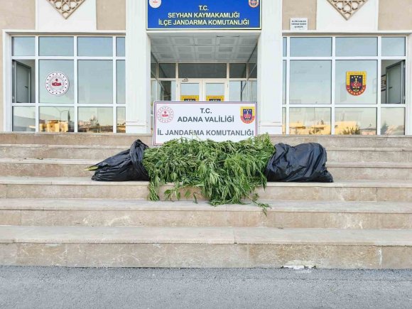 ADANA’DA UYUŞTURUCU OPERASYONU: 13 ŞÜPHELİ GÖZALTINA ALINDI