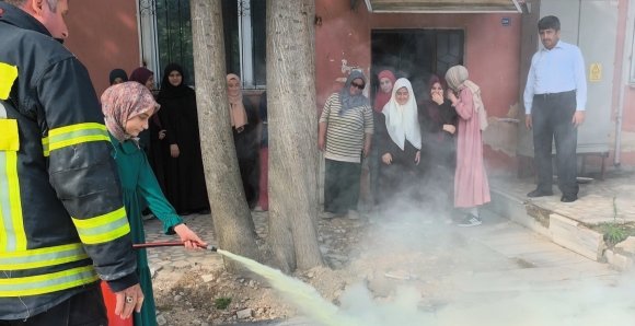 ANAMUR’DA KUR’AN KURSUNDA YANGIN TATBİKATI