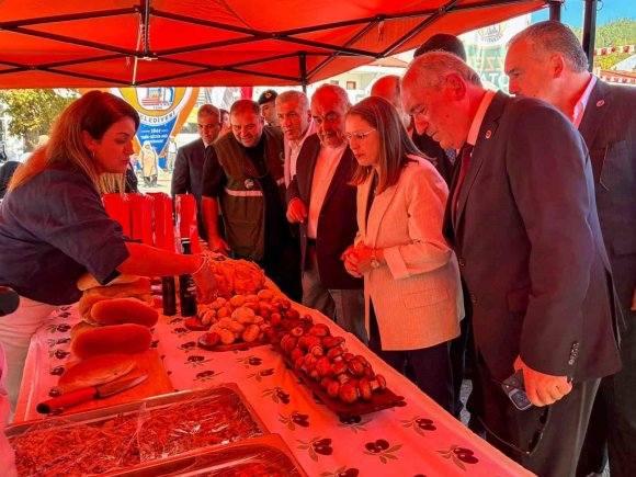 TARSUS’UN TARIMSAL ÜRÜNLERİ BARTIN’DA TANITILDI