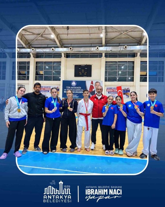 ANTAKYA BELEDİYESİ KARATE TAKIMI 12 MADALYA KAZANDI