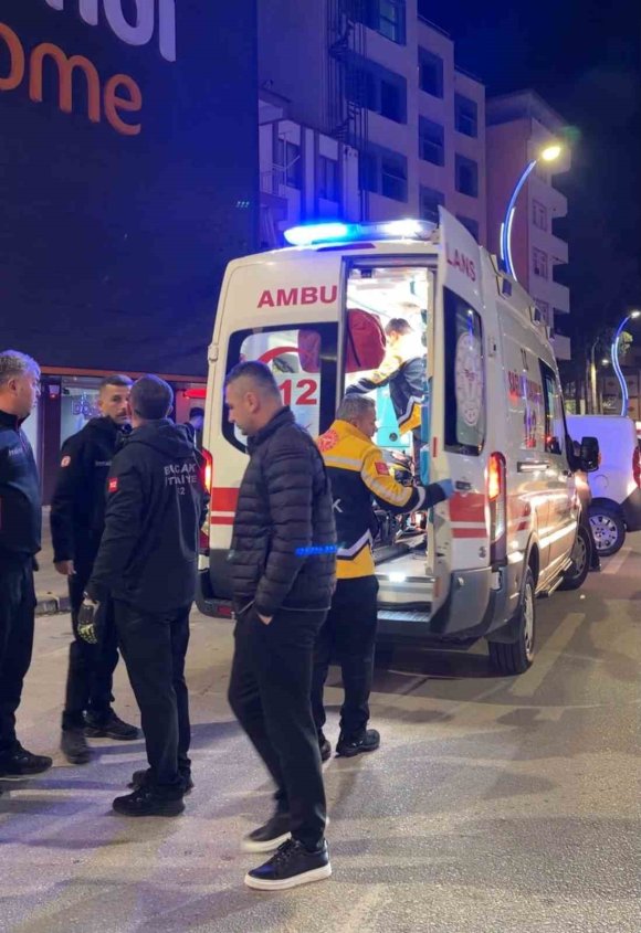 BURDUR’DA 6’NCI KATTAN DÜŞEN 19 YAŞINDAKİ GENÇ HAYATINI KAYBETTİ