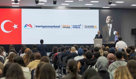 MERSİN’DE GENÇLER TEKNOLOJİ DÜNYASIYLA BULUŞTU