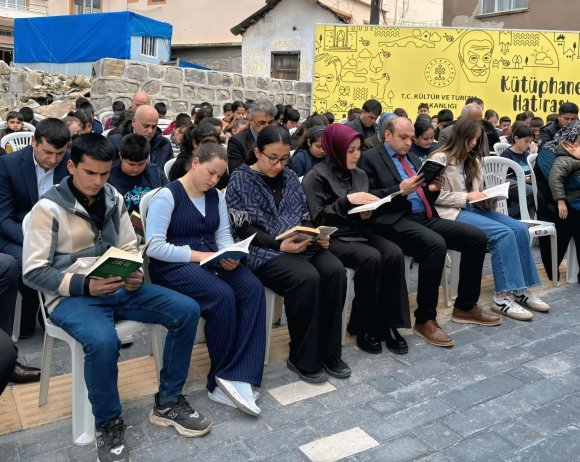 ANDIRIN’DA İLÇE KÜTÜPHANESİ ARTIK HAFTANIN 7 GÜNÜ AÇIK OLACAK