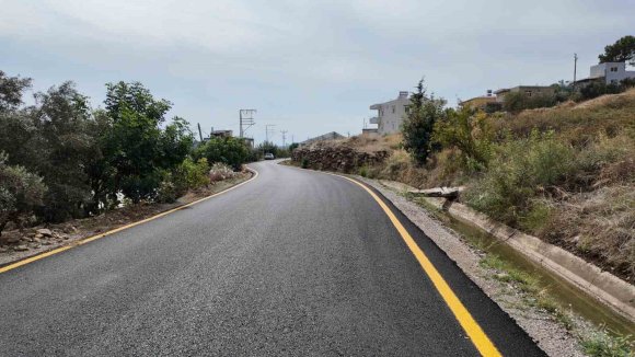 AYDINCIK VE GÜLNAR’DA YOLLAR SICAK ASFALTLA YENİLENDİ