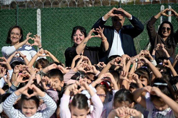 SEYHAN BELEDİYESİ’NDEN MİNİKLERE DOĞA SEVGİSİ AŞILAYAN EĞİTİM