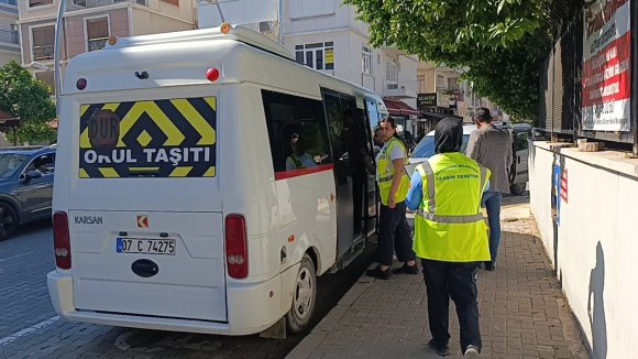 MANAVGAT’TA OKUL SERVİSLERİNE SIKI DENETİM