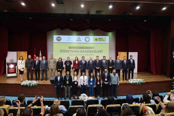 HATAY ÖĞRETMEN AKADEMİLERİNİN YENİ EĞİTİM YILI AÇILDI