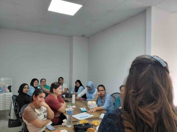 ADANA’DA AİLELERE BİLİNÇLİ MEDYA KULLANIMI EĞİTİMİ VERİLDİ