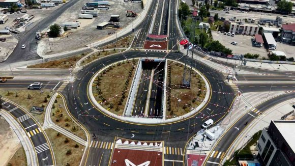 AKDENİZ’DE ULAŞIM ALTYAPISI 7 YILDA GÜÇLENDİ