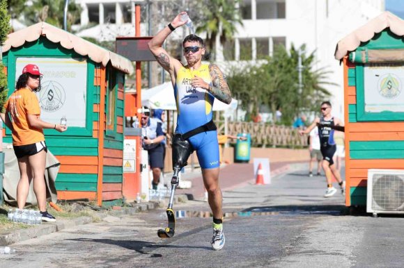 35. ULUSLARARASI ALANYA TRİATLONU TAMAMLANDI