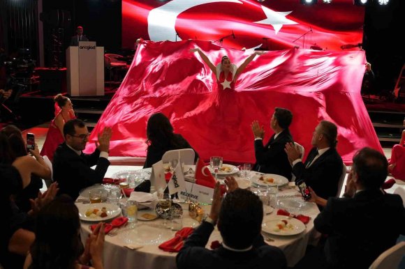ANTGİAD, CUMHURİYET’İN 103. YILINI CUMHURİYET BALOSU İLE KUTLADI