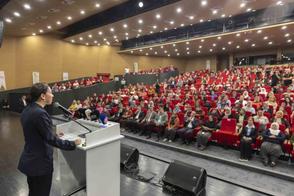 MERSİN’DE KADIN ÜRETİCİLER EMEK VE DAYANIŞMA İÇİN BULUŞTU