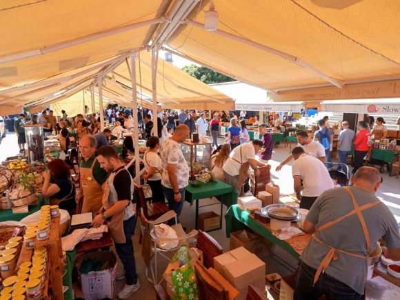 3. ULUSLARARASI TARSUS SARIULAK ZEYTİN FESTİVALİ ÜRETİM VE DAYANIŞMAYI BULUŞTURDU