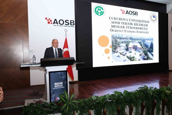ÖĞRENCİLER, SANAYİ SEKTÖRÜ VE KARİYER FIRSATLARI HAKKINDA BİLGİLENDİRİLDİ