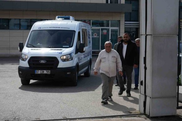 HORTUMUN UÇURDUĞU KONTEYNER FACİASINDA HAYATINI KAYBEDENLERİN CENAZELERİ TESLİM ALINDI