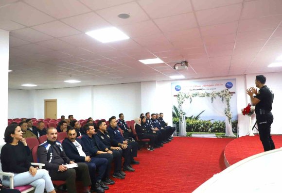AKSU BELEDİYESİ ZABITA PERSONELİNE BİBER GAZI KULLANIMI EĞİTİMİ