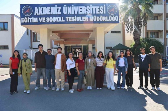 ÜNİVERSİTE ÖĞRENCİLERİ ANTALYA’NIN TARİHİ VE KÜLTÜREL ZENGİNLİKLERİNİ KEŞFETTİLER