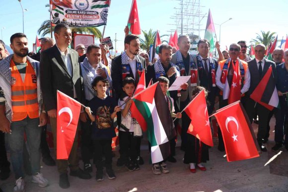 ALANYA’DA BİNLERCE KİŞİ ’GAZZE’ İÇİN YÜRÜDÜ