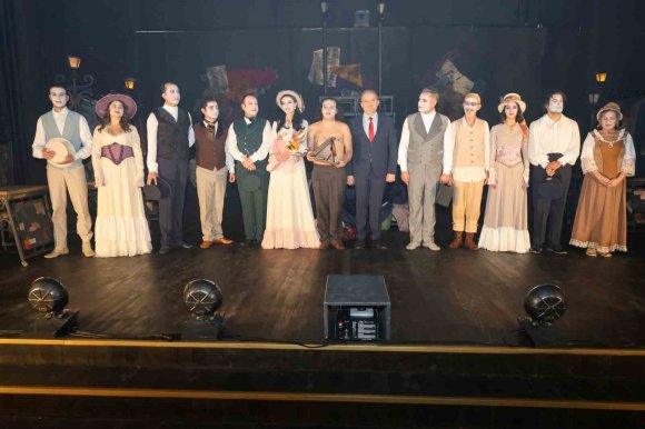 ALANYA BELEDİYE TİYATROSU’NDAN ÜÇ KENTTE KAPALI GİŞE