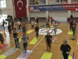 Antalyada öğretmenler sporda ter döktü