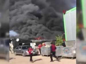 Antalya'da sera işçilerinin kaldığı barakalarda ağalatan yangın