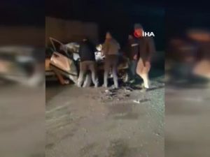 Antalya'da otomobil kamyona arkadan çarptı: 2 ölü, 2 ağır yaralı