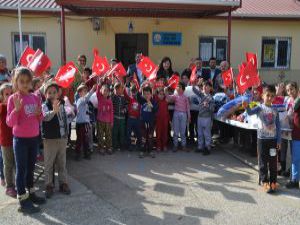 İlkokul öğrencisinden Mehmetçiğe duygulandıran hediye