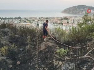 Alanya’da orman yangını vatandaşın dikkatiyle önlendi