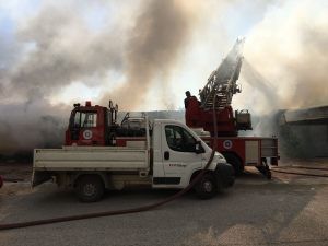 Antalya'da depo yangını