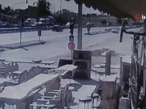 Antalya’da kamyonetle otomobil çarpıştı: 3 yaralı