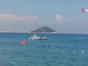 Antalya'da su alan sürat teknesi battı