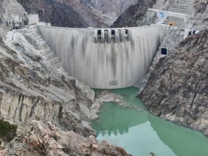 Yusufeli Barajı ve HES'te su yüksekliği 100 metreyi buldu